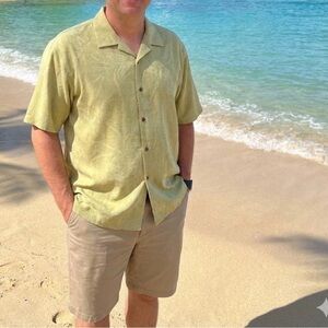 Tommy Bahama Olive Green Casual Shirt, like new, 100% Silk